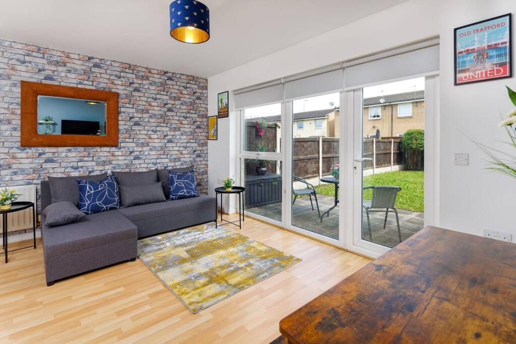 Sunshine Terrace By Happy Sunshine Stay Manchester Eksteriør billede